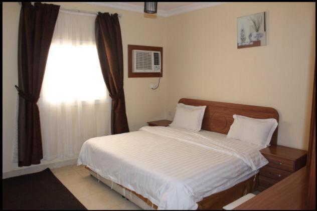 Hotel Zahret Al Saleh à Médine Extérieur photo